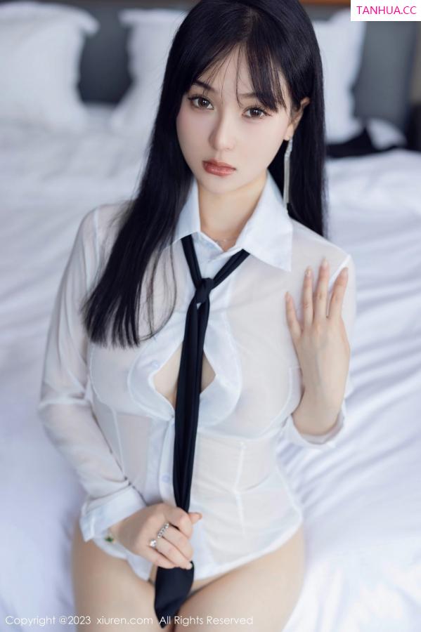 罗熙桐  [XiuRen]高清写真图 2023.05.10 No.6711 桐桐 长靴美腿第37张图片